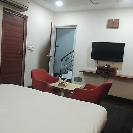 Hotel Manoranjan Inn Lucknow Eksteriør billede